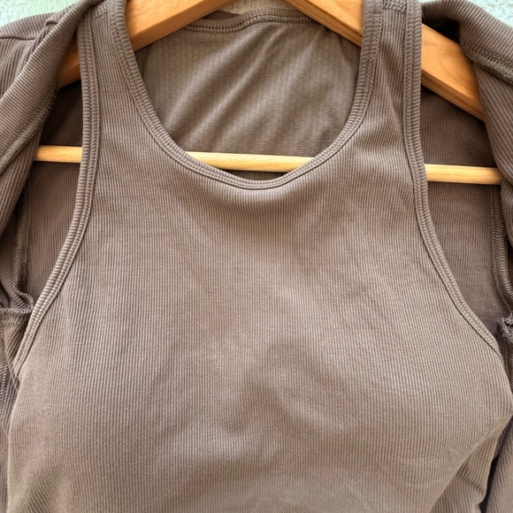 Pose Plyo Tank and Cardigan- Chia Size XS - Picture 2 of 4